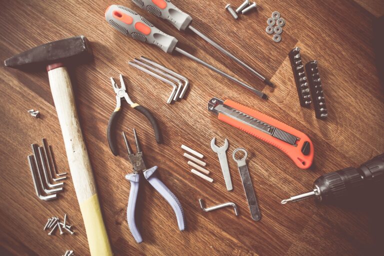 Instandhaltung und Reparatur